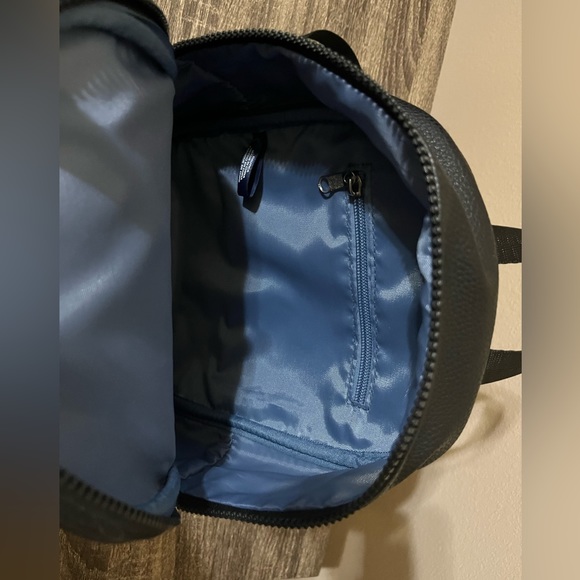 Black Nautica Mini Backpack EUC - Picture 6 of 6